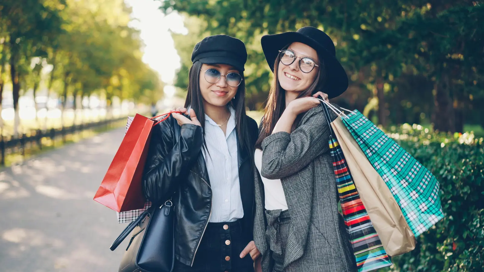 Como criar marketplace de moda: grade, trocas, sazonalidade e comissão